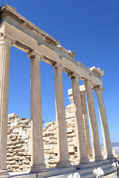 Kolommen van de oude tempel Erechtheion — Stockfoto