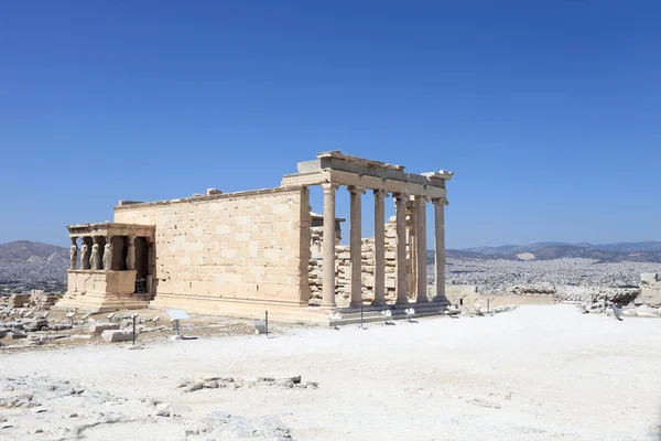 一侧的 erechtheum 希腊寺庙 — 图库照片