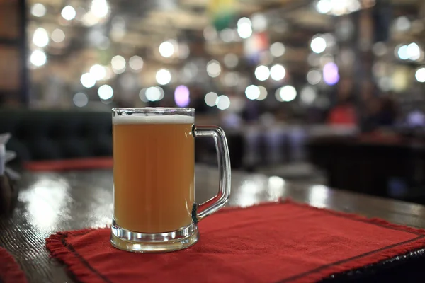 Copo de cerveja light — Fotografia de Stock