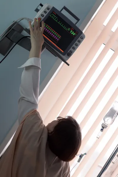 Orvos tuning páciens monitor — Stock Fotó