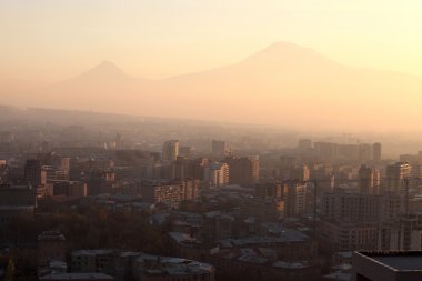 Ararat dağı ve Erivan