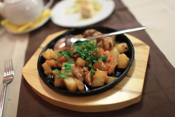 Carne con verduras —  Fotos de Stock