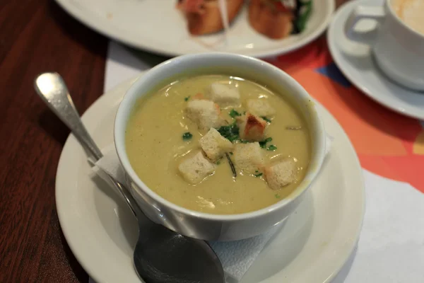 Krem zupa kalafiorowa — Zdjęcie stockowe