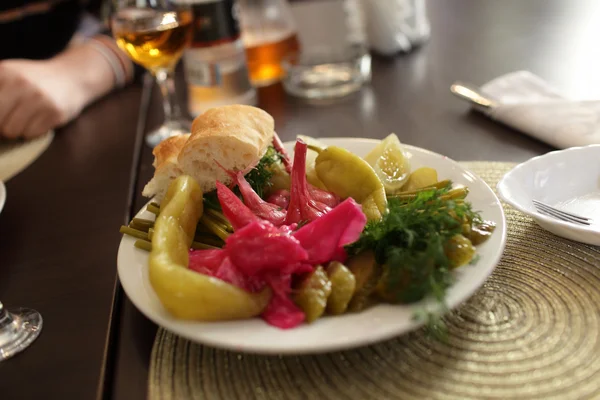 Pickled vegetables in pub — Stock Photo, Image