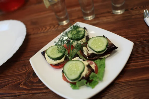 흰색 접시에 야채 — 스톡 사진