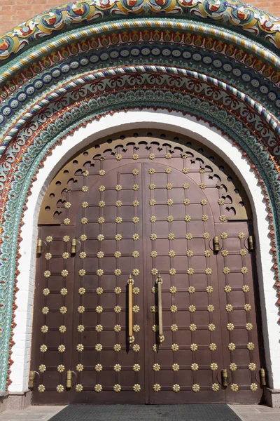 Porta de ferro da Catedral — Fotografia de Stock