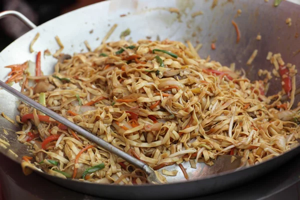 Spicy thai noodles — Stock Photo, Image