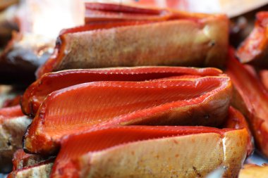 Tütsülenmiş somon