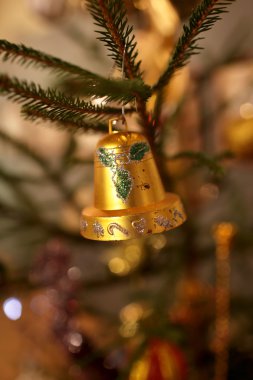 Noel ağacındaki çan