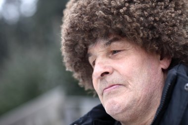 kahverengi papakha adam
