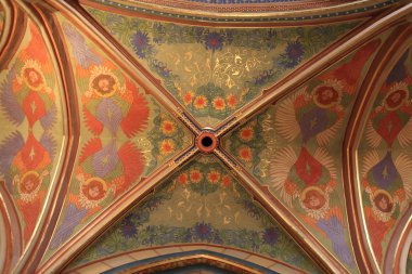süslü tavan