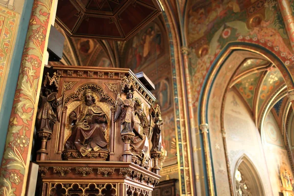 Basilikan puinen katedraali — kuvapankkivalokuva