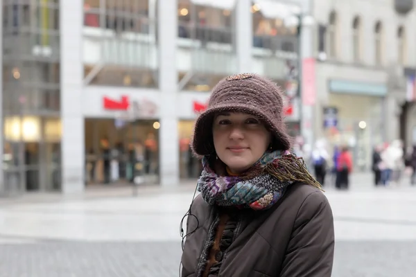 Chica posando en Praga — Foto de Stock