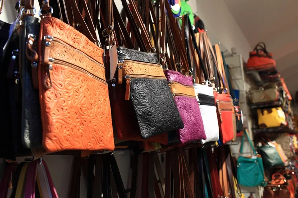 Kvinnliga handväskor — Stockfoto