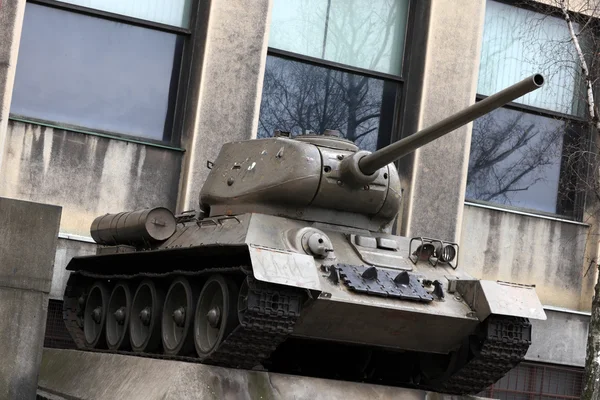 Monument av sovjetiska stridsvagnen — Stockfoto
