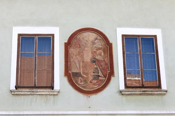 Dos ventanas en la pared — Foto de Stock