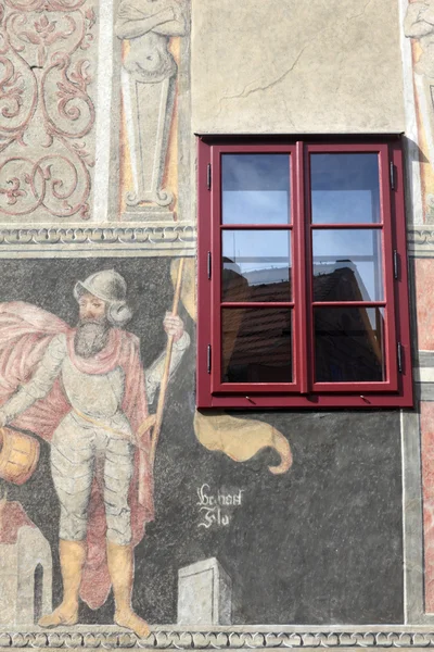 Okna i ściany malowane — Zdjęcie stockowe