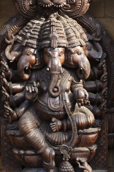 雕塑的大象 — 图库照片