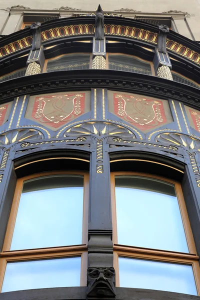 Caixilhos de janela de um palácio — Fotografia de Stock