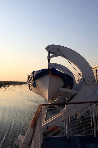 Boot bij zonsondergang — Stockfoto