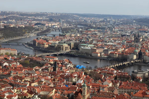 Vista de Praga desde la colina Petrin — Foto de Stock