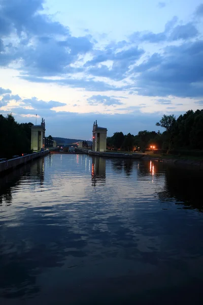 Volga floodgate — Zdjęcie stockowe