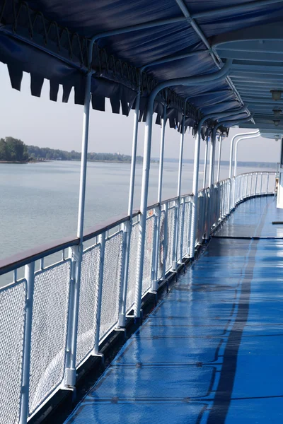 Empty deck of a ship — Stock Photo, Image