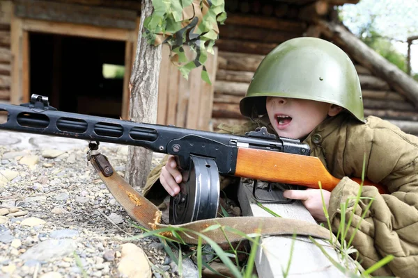 Kid Shooting Ppsh Submachine Gun Trench — Stock Photo, Image