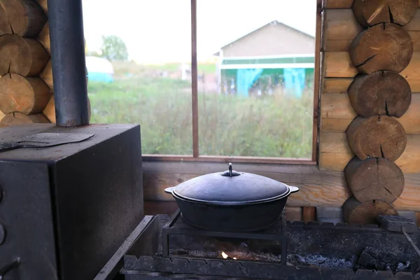 Gotowanie Zupy Kotle Ogniu Altanie — Zdjęcie stockowe