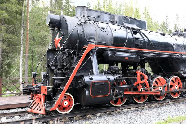 Λεπτομέρειες Σχετικά Μηχανή Τρένων Ρετρό Κινητήρα Στο Σιδηροδρομικό Σταθμό — Φωτογραφία Αρχείου