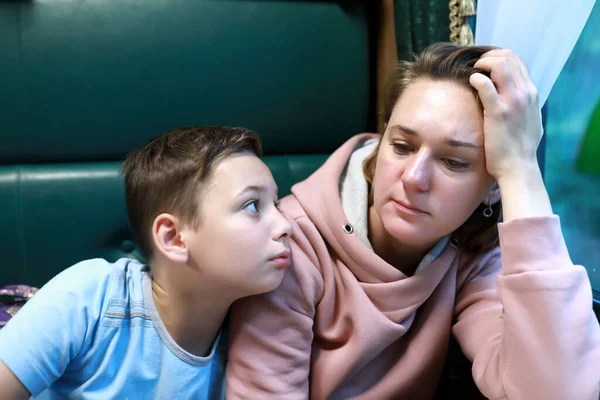 Portrait Mother Son Train Compartment — Stock Photo, Image