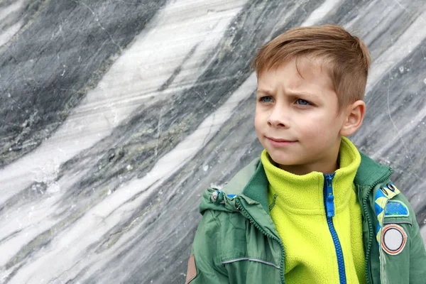 Junge Auf Marmorwänden Italienischen Steinbruch Ruskeala Karelien — Stockfoto