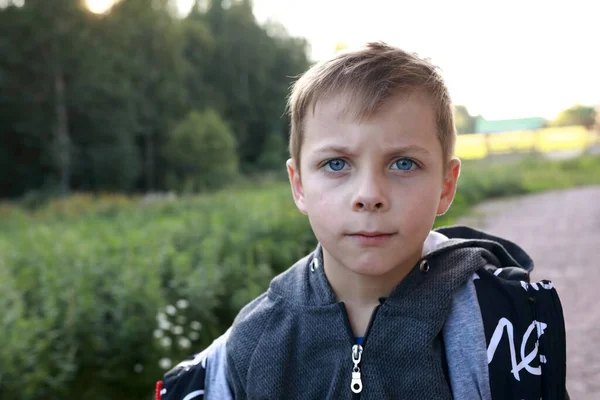 Porträtt Barn Byn Sommaren Karelen — Stockfoto