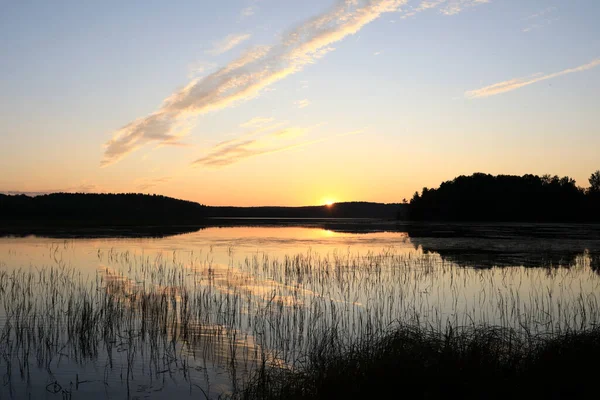 Paisaje Lago Tranquilo Atardecer Verano Karelia —  Fotos de Stock