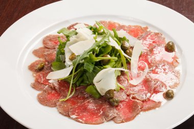 et carpaccio parmesan peyniri ile