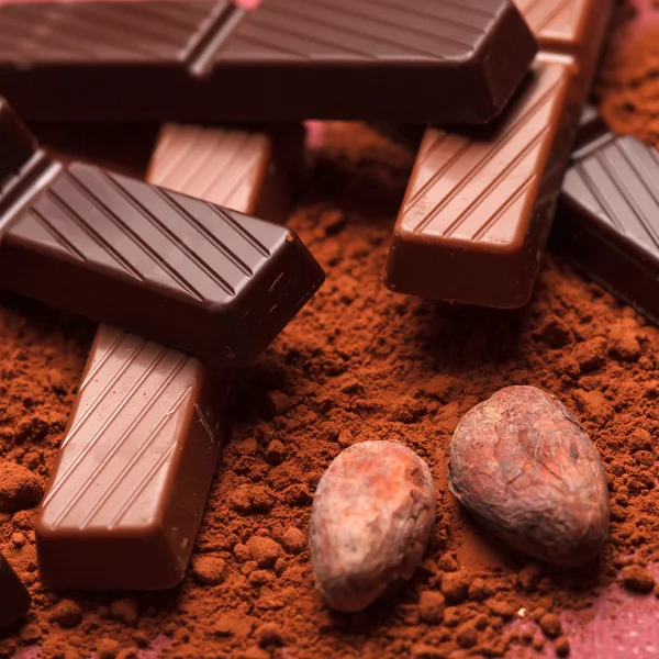 Čokoláda s kakaových bobů — Stock fotografie