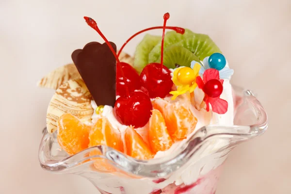 Fruchtdessert — Stockfoto