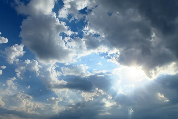 Небо з сонцем — стокове фото