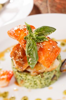 pirinç ve sebze ile balık