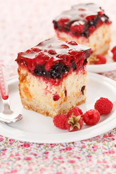 Summer cake — Stock Photo, Image