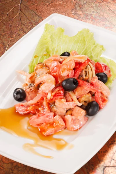 Salade aux crevettes — Photo