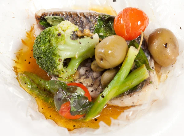 Ryby se zeleninou — Stock fotografie