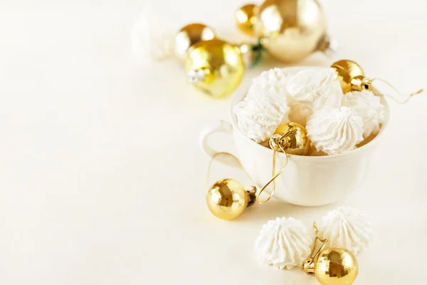Pusinky cukroví na vánoční stůl — Stock fotografie