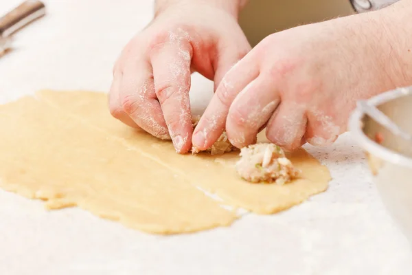 라비 올 리를 만드는 요리사 — 스톡 사진