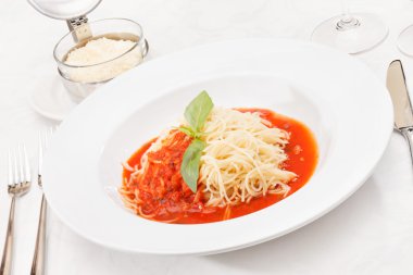 domates soslu makarna