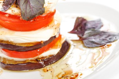 domates ve mozzarella