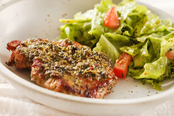 Grilled steak with salad — Stock Photo, Image