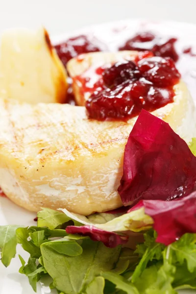 Camembert with cherry sauce — Stock Photo, Image