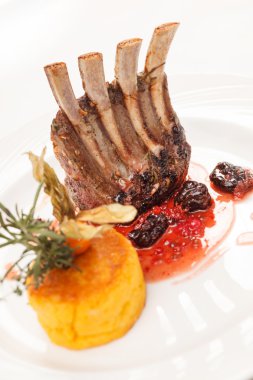 Kızarmış Kuzu pirzola