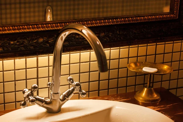 Sink in the hotel — Stock Photo, Image